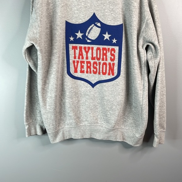 Taylors Version Football Sweatshirt Lock The Label Grey Graphic Crewneck Size XL - Picture 6 of 11